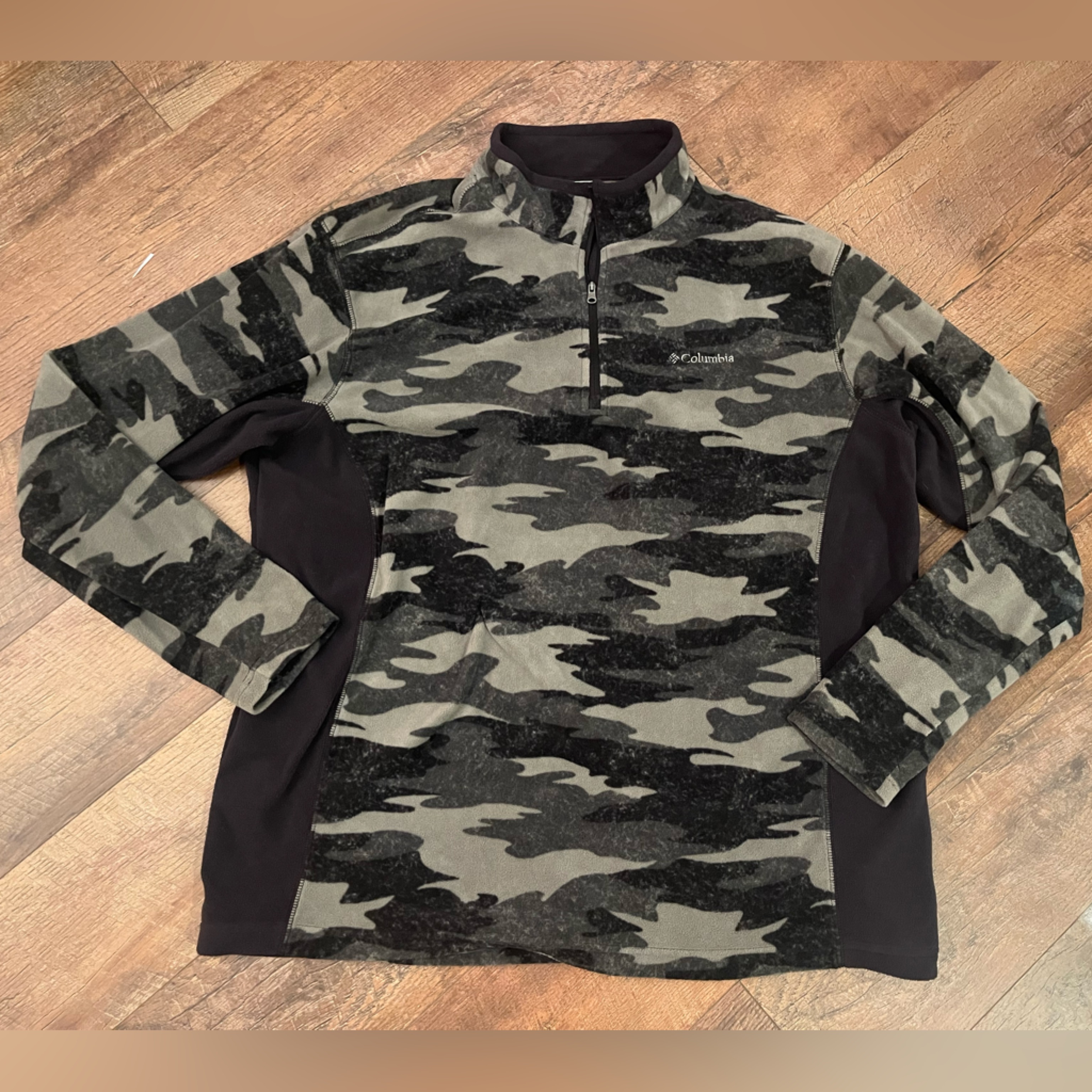Columbia Camo Quarterzip